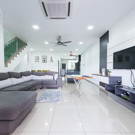 Port Dickson 14Pax 4Br Double Storey House Bagian luar foto